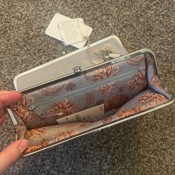 HOBO Lauren Cloud Grey Bifold Leather Organizer Wallet - Picture 6 of 8